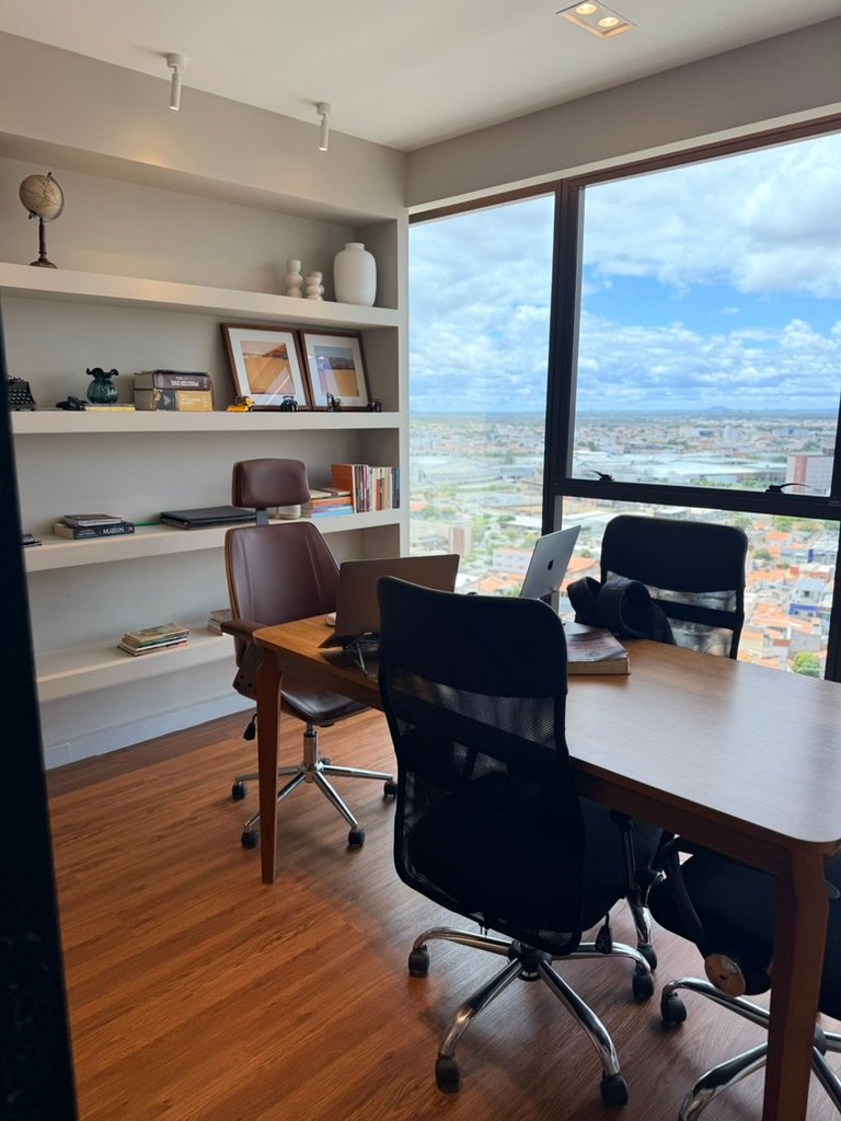 Sala de atendimento da Ramos Advocacia Especializada em Petrolina